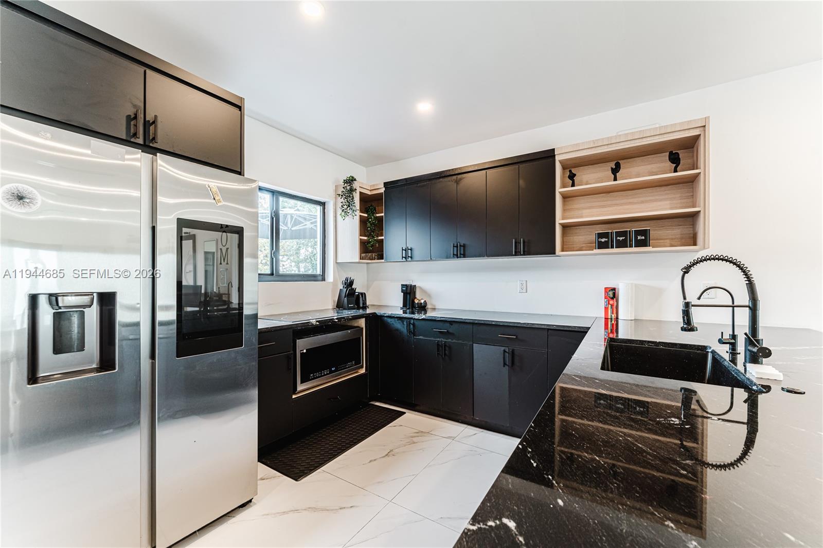 187 NW 53rd St Miami, FL 33127