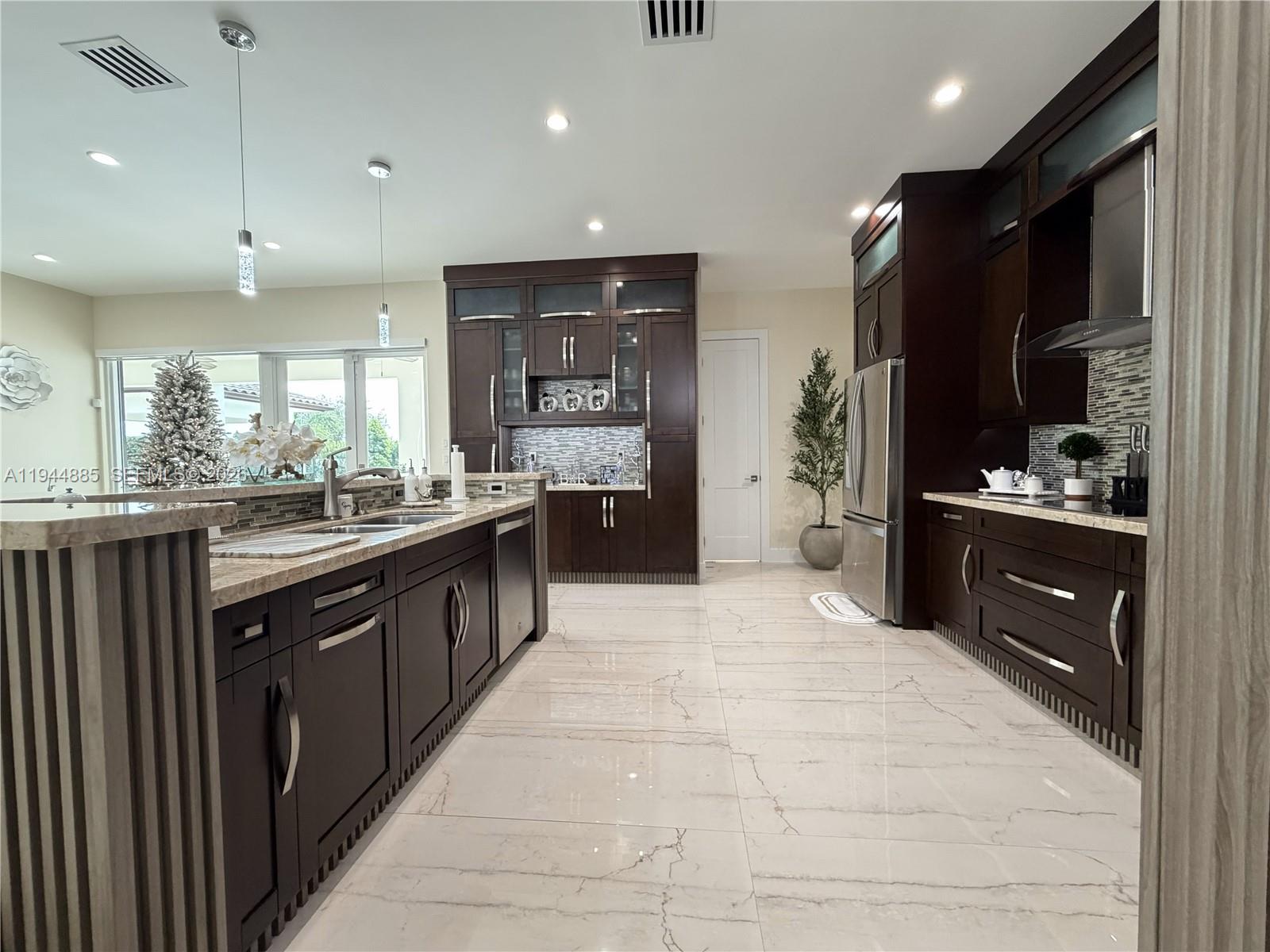 Undisclosed Address Miami, FL 33165