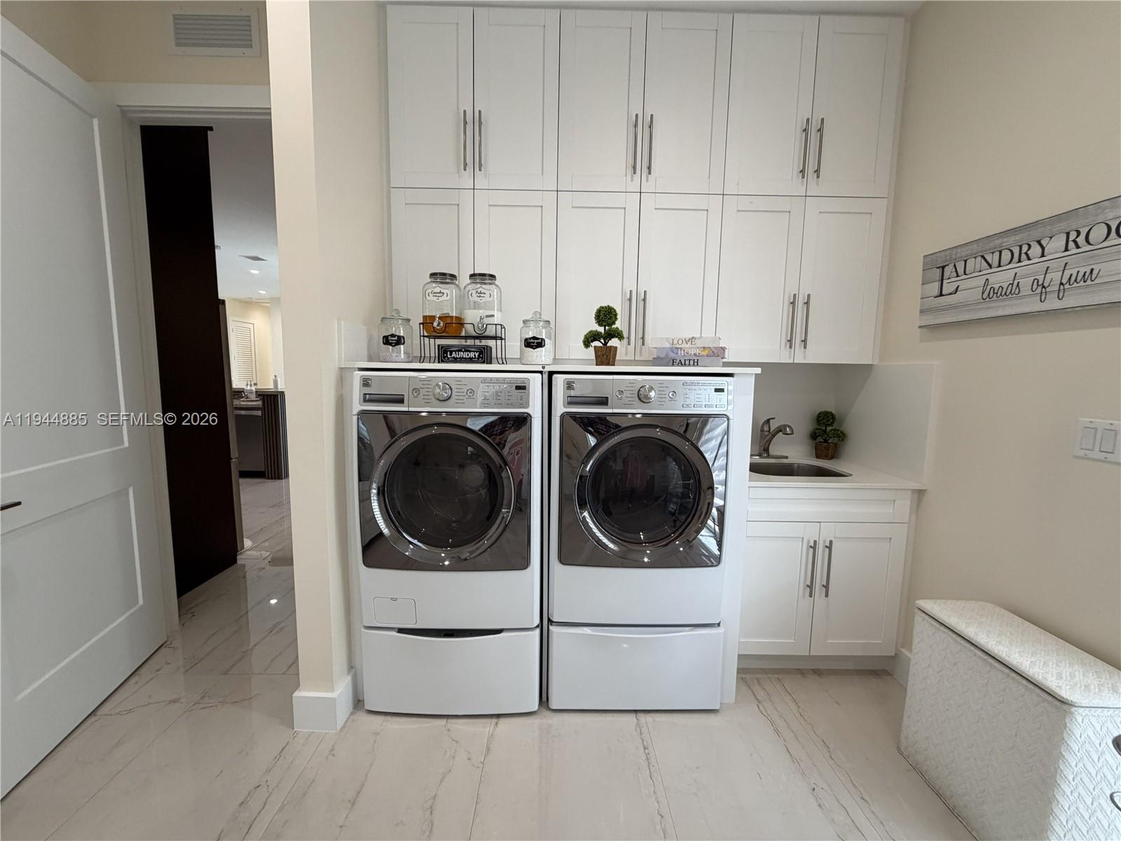 Undisclosed Address Miami, FL 33165