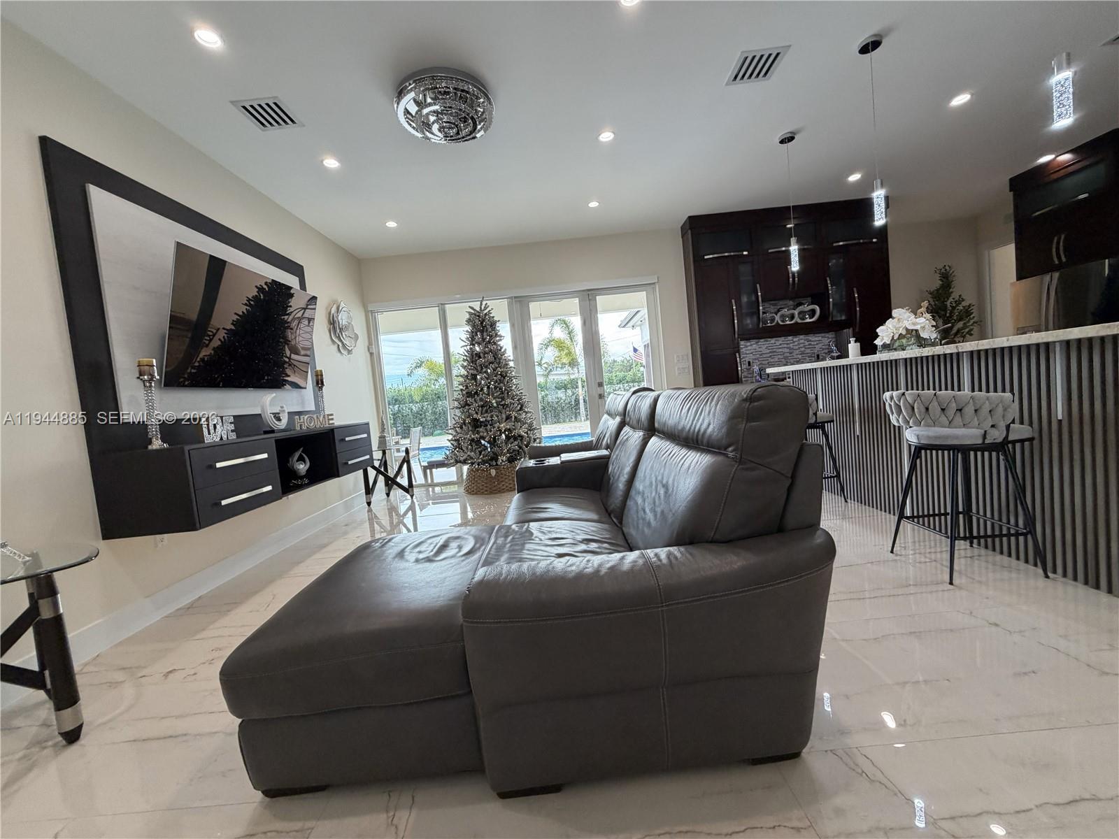 Undisclosed Address Miami, FL 33165