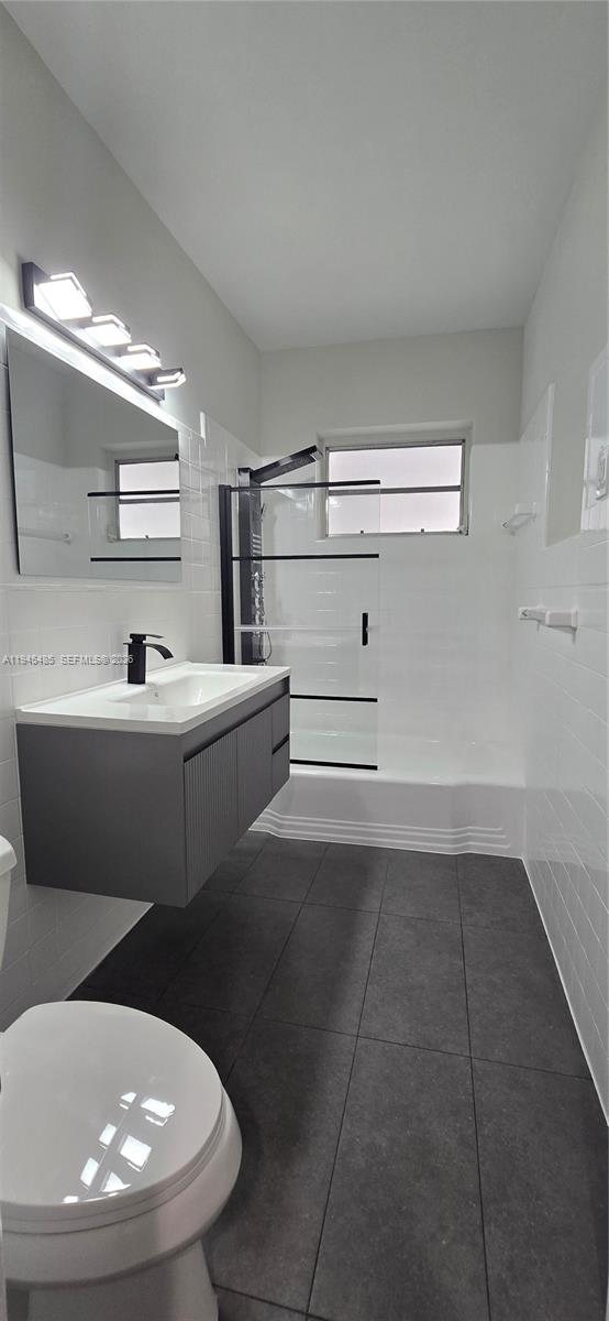 75 SW 32nd Ct Rd Miami, FL 33135