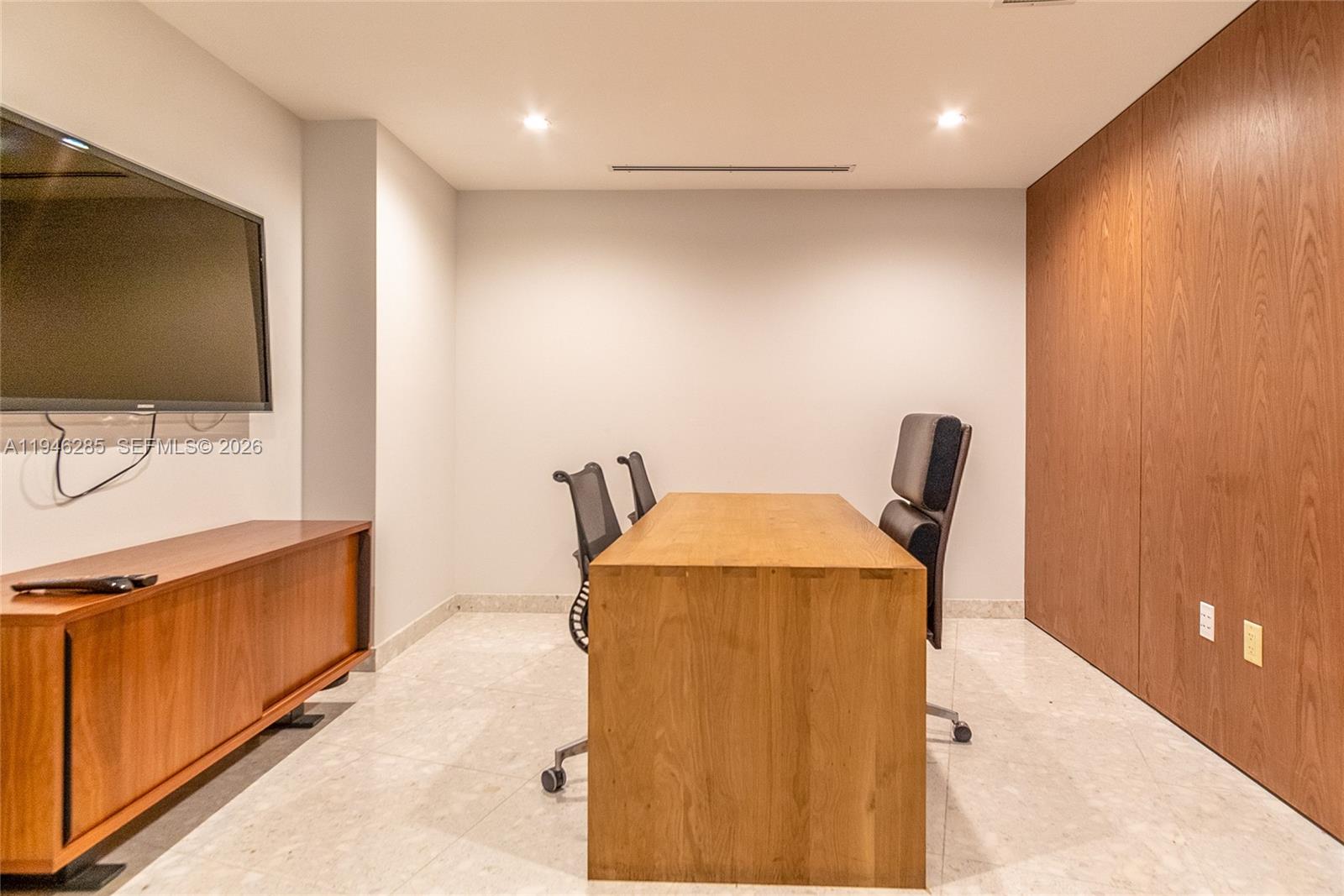 image Paramount Bay31