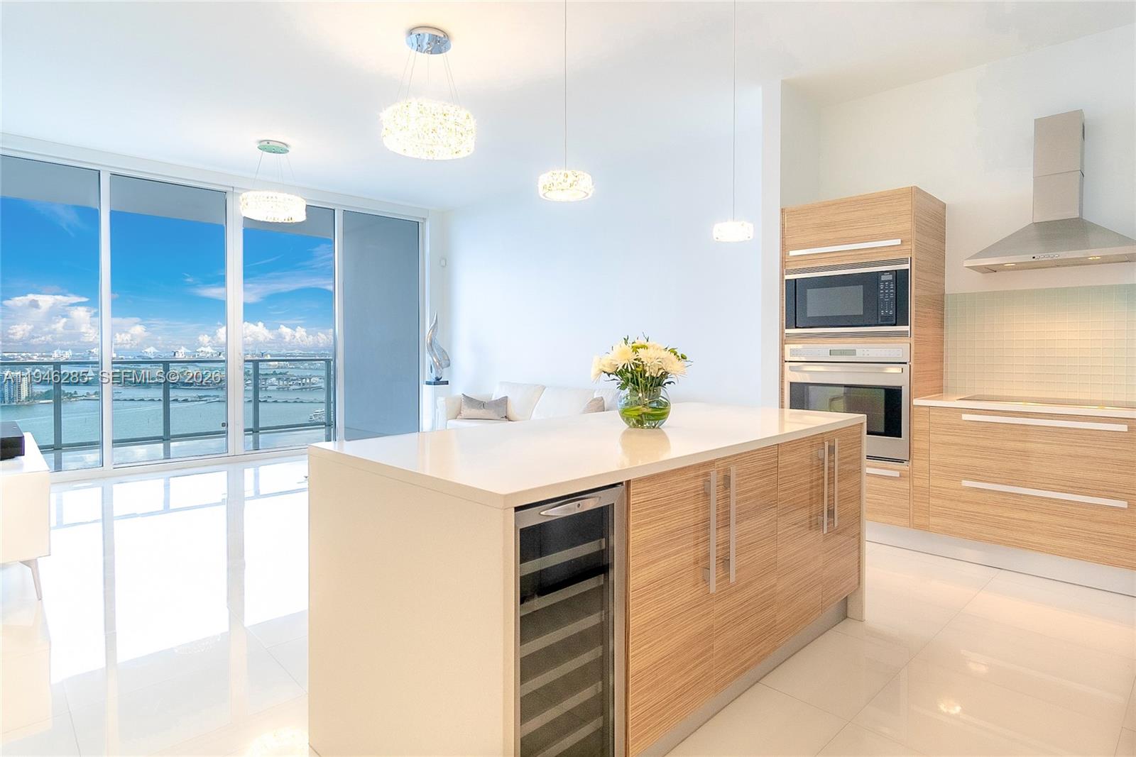 image Paramount Bay3