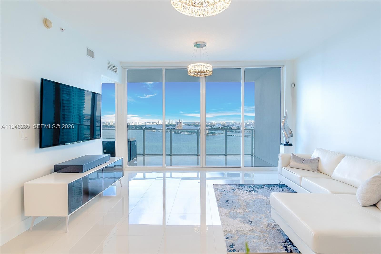 image Paramount Bay5