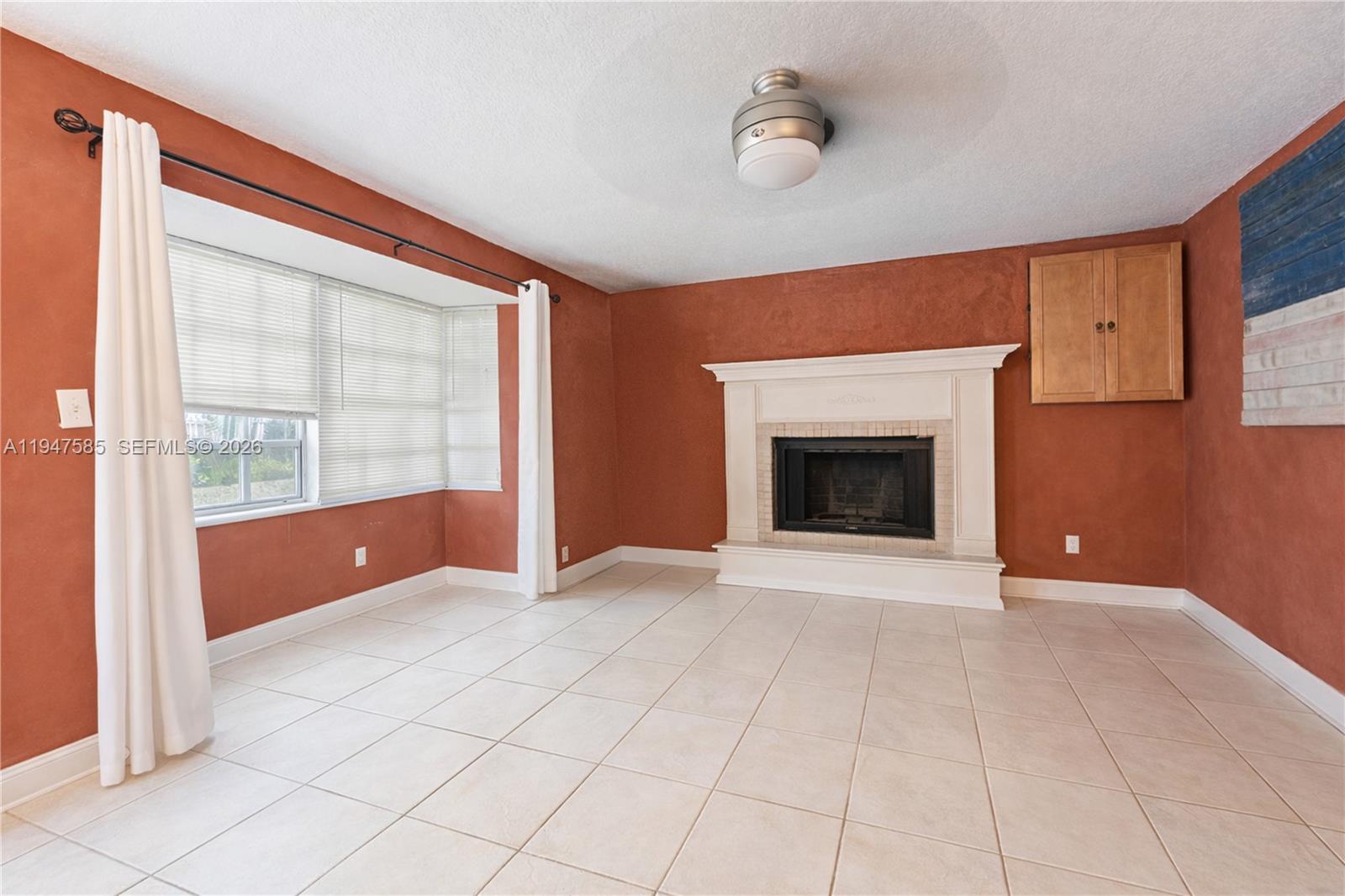 10100 SW 50th Ct Cooper City, FL 33328