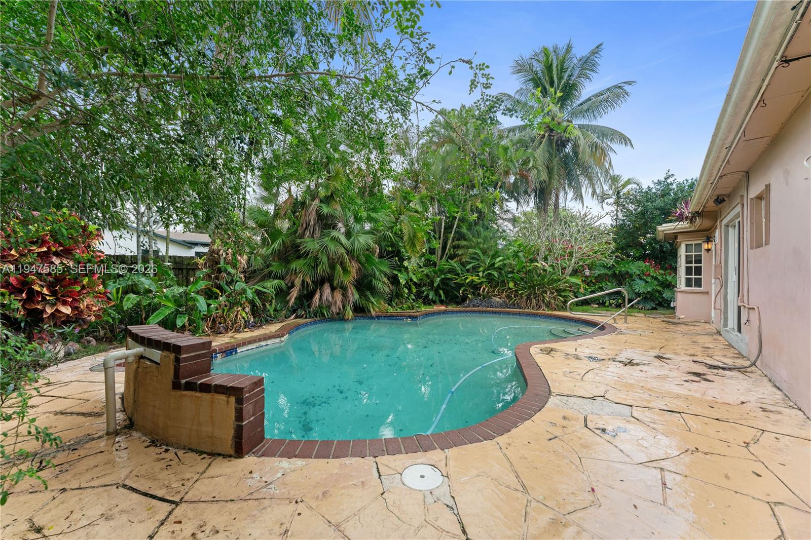 10100 SW 50th Ct Cooper City, FL 33328