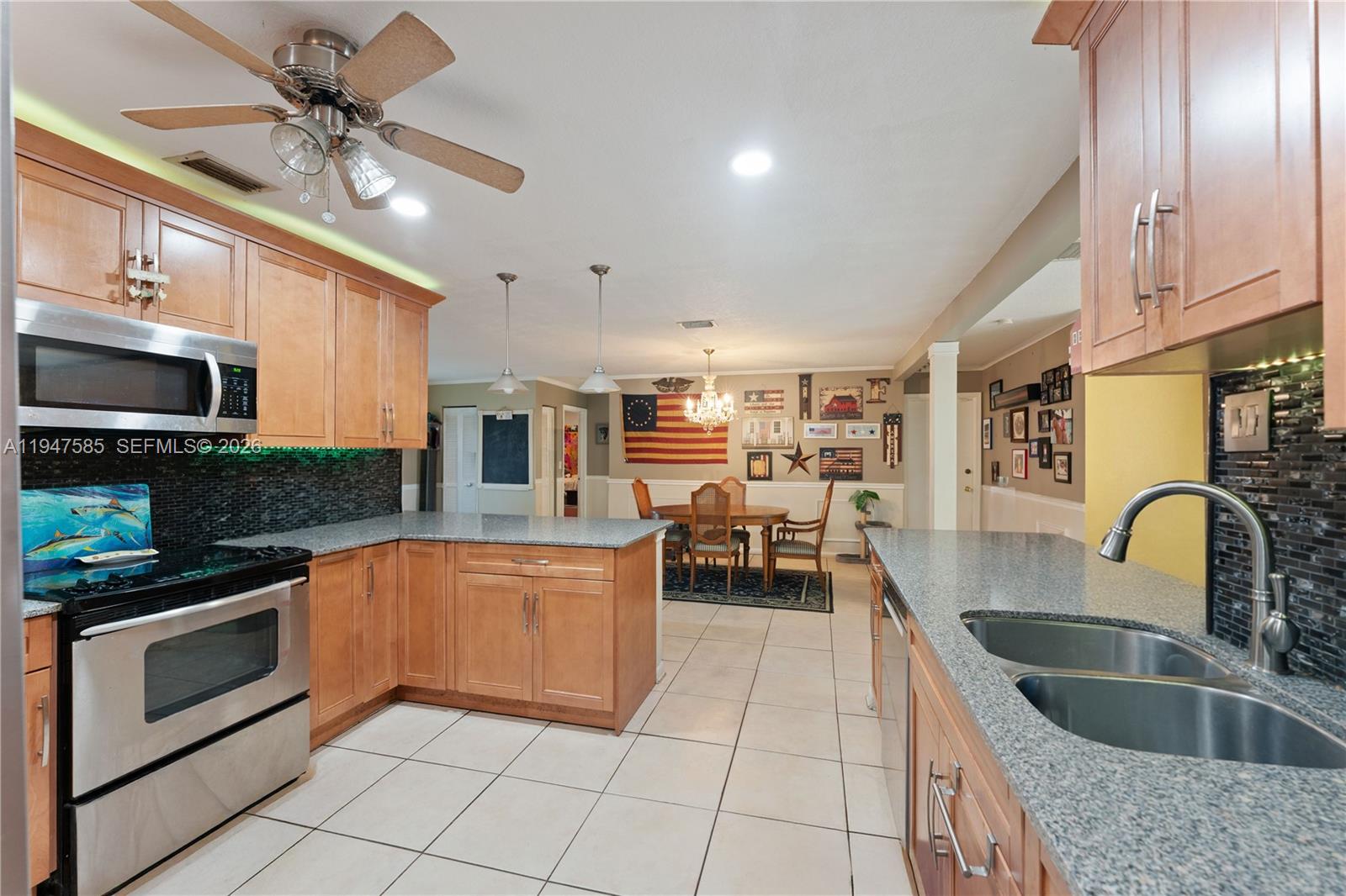 10100 SW 50th Ct Cooper City, FL 33328