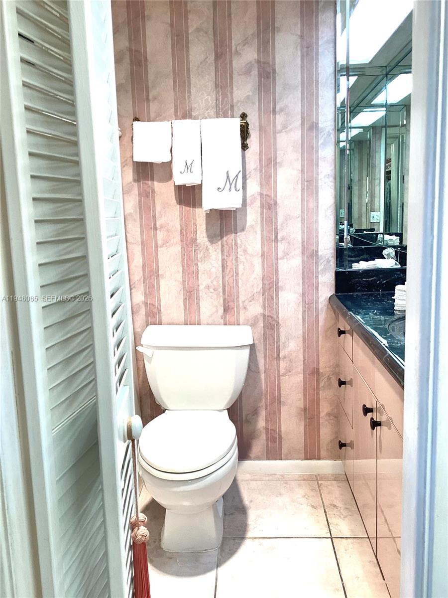 3300 N Palm Aire Dr #504 Pompano Beach, FL 33069