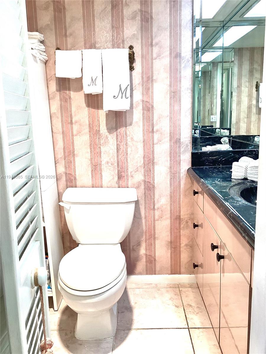 3300 N Palm Aire Dr #504 Pompano Beach, FL 33069