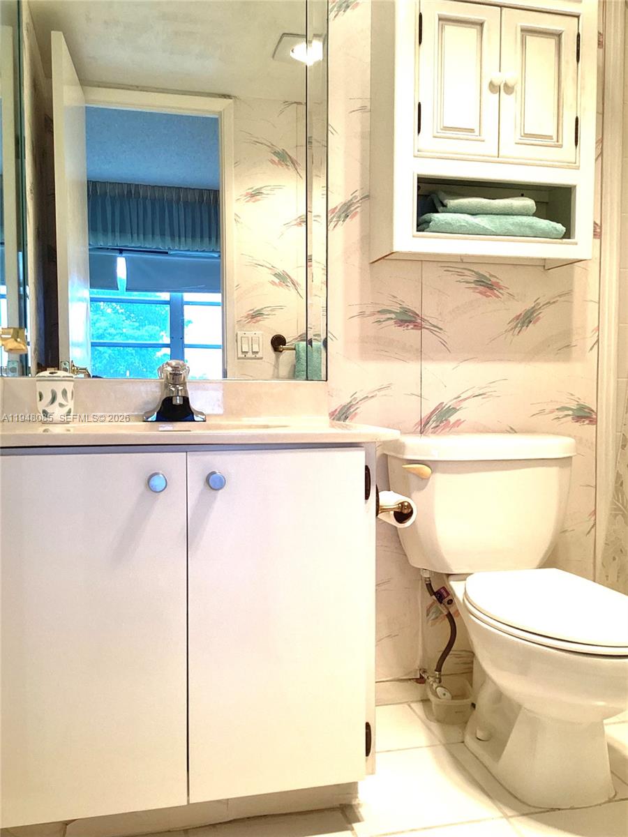 3300 N Palm Aire Dr #504 Pompano Beach, FL 33069