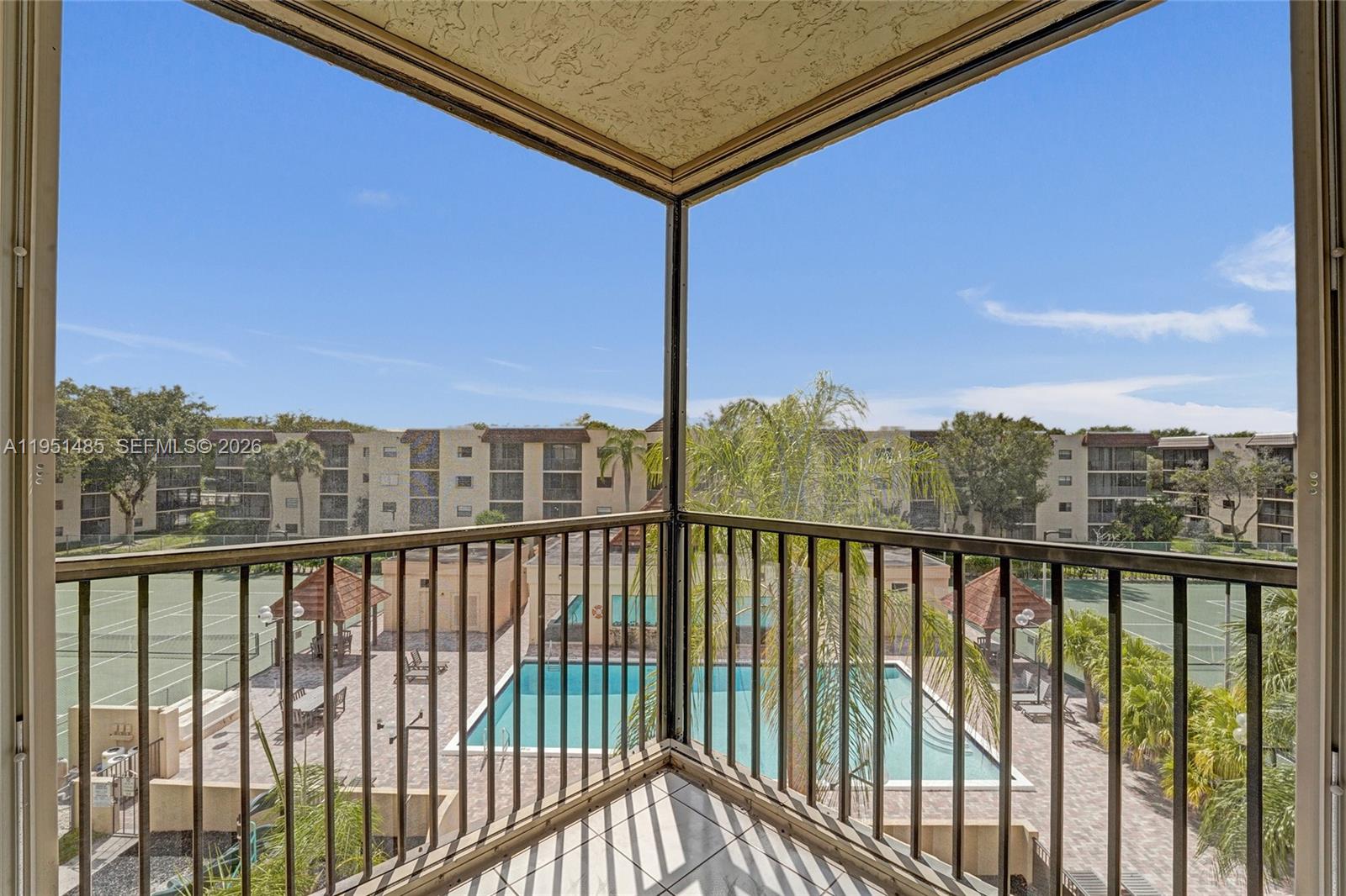 10501 W Broward Blvd #406