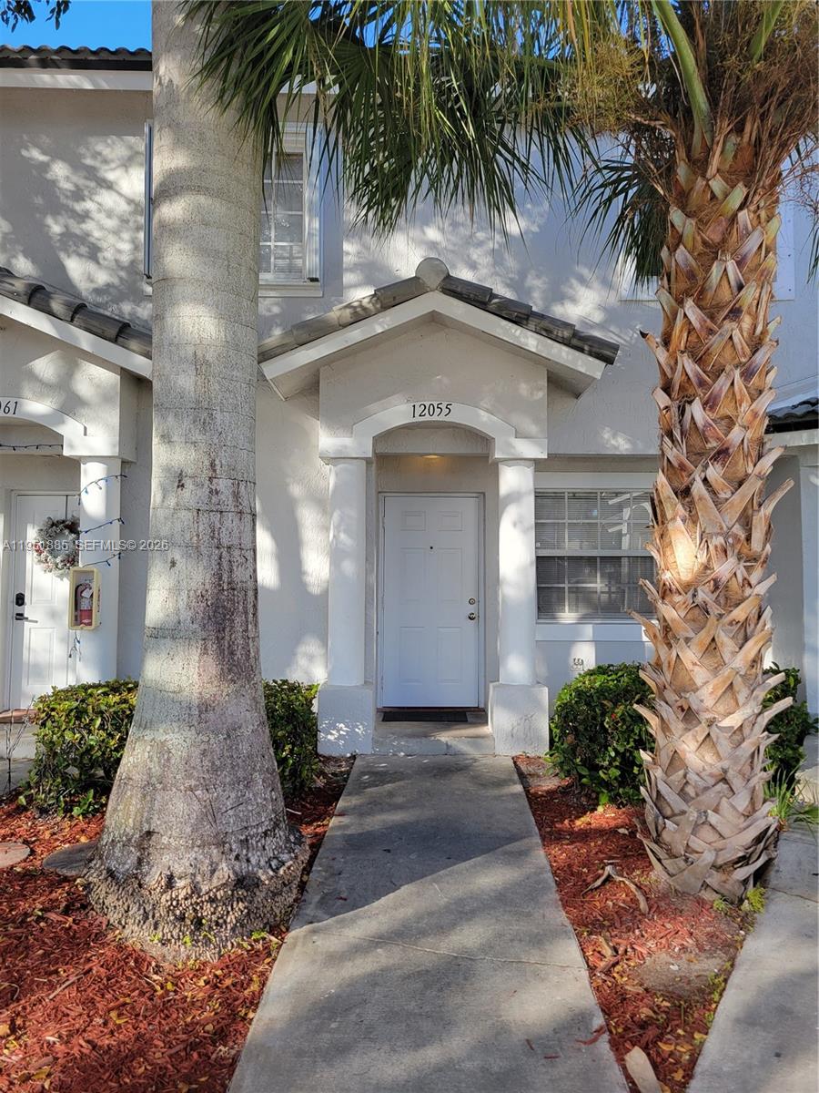 12055 SW 140th Ter #7-20 Miami, FL 33186