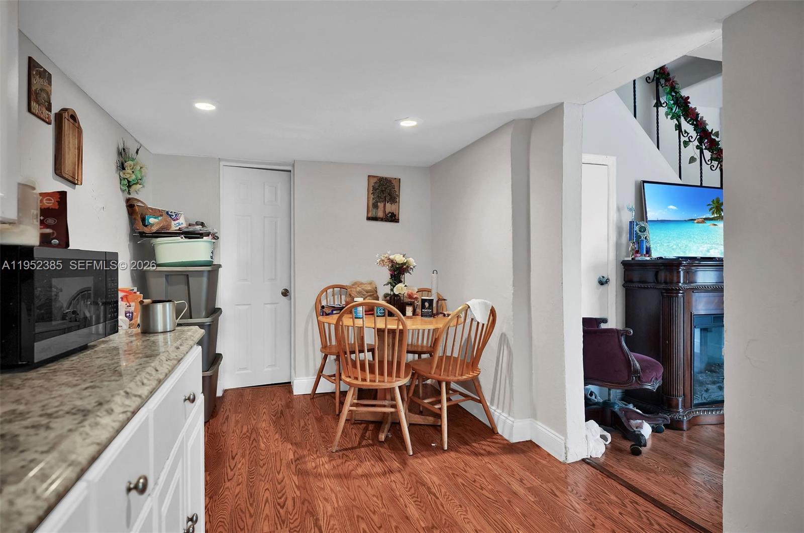 2105 NW 1st St Miami, FL 33125