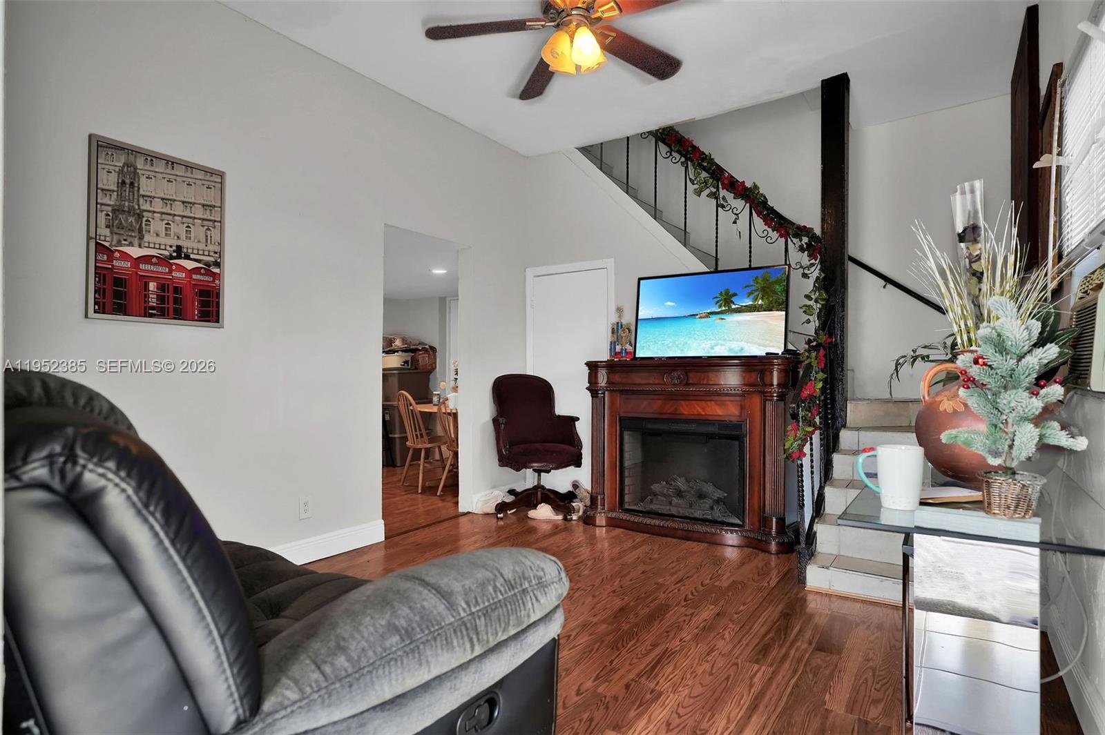 2105 NW 1st St Miami, FL 33125