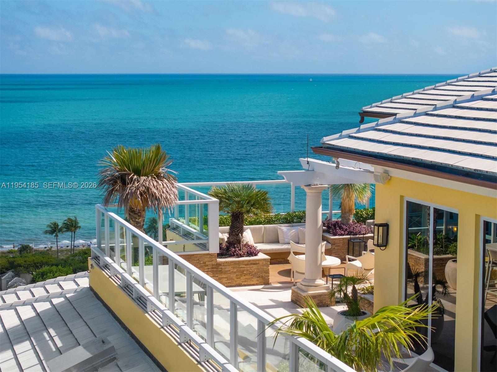 image Grand Bay Residences0