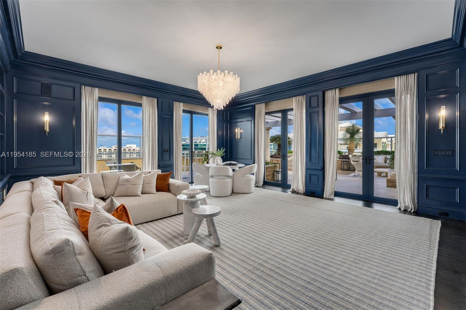 image Grand Bay Residences9