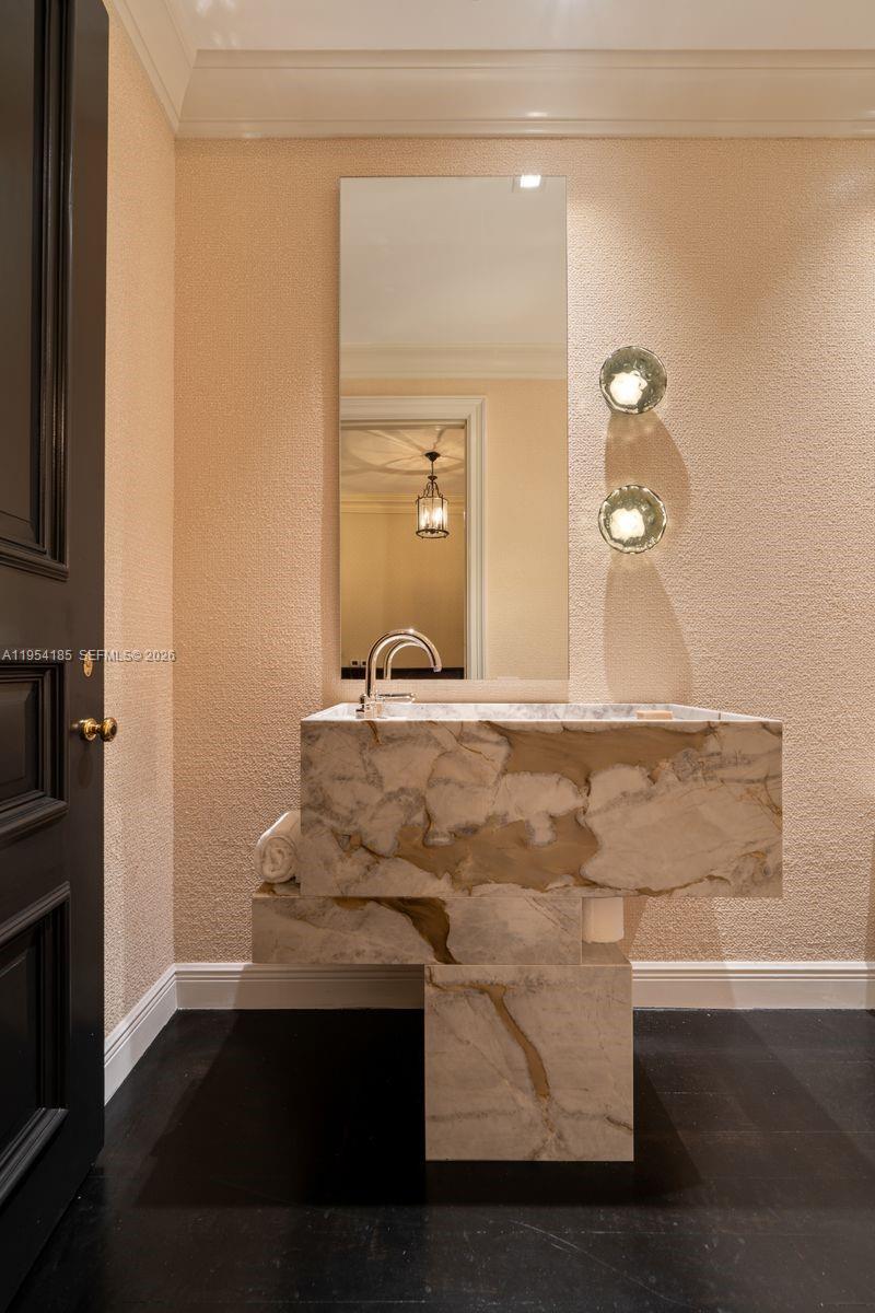 image Grand Bay Residences10