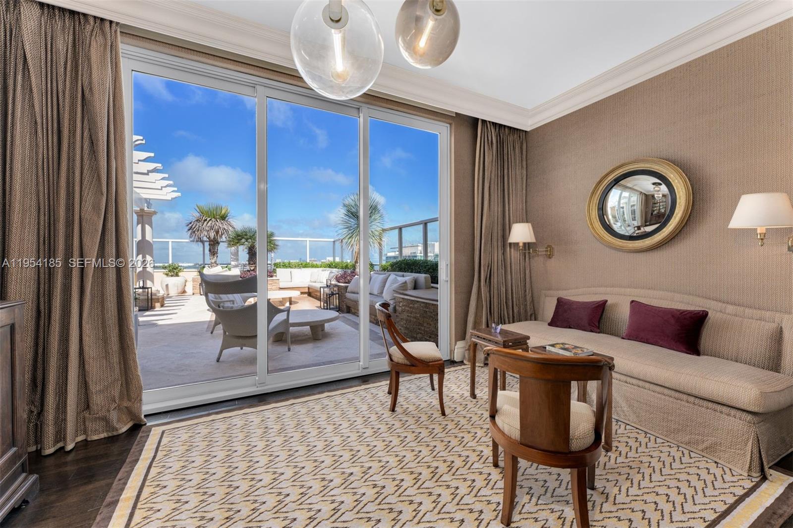 image Grand Bay Residences11