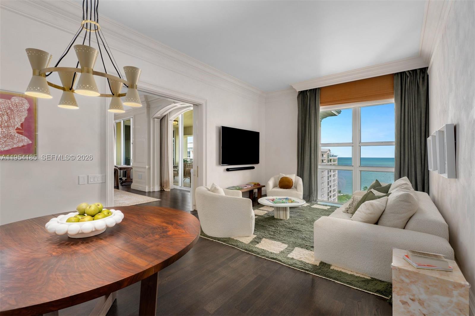 image Grand Bay Residences16