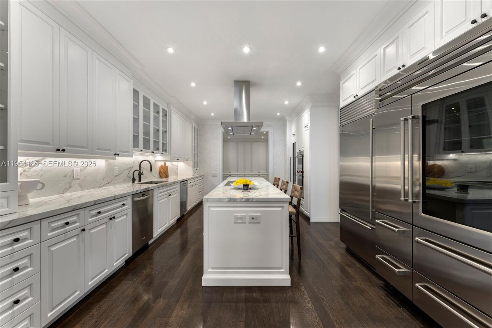 image Grand Bay Residences17