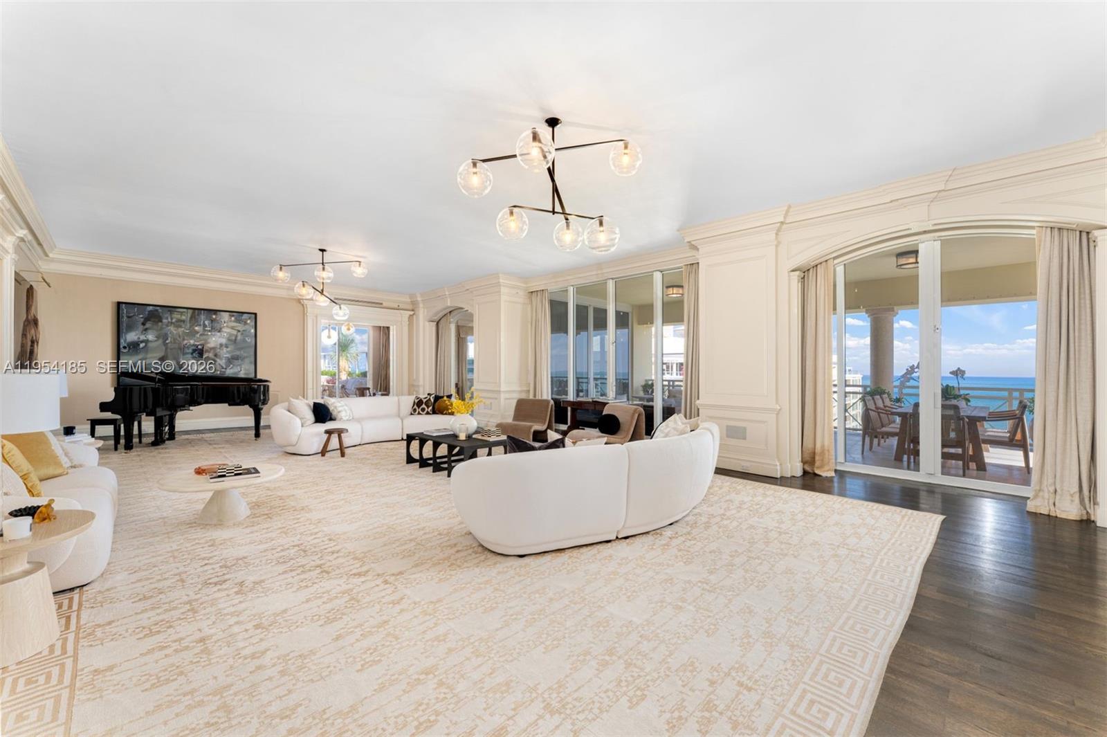 image Grand Bay Residences2