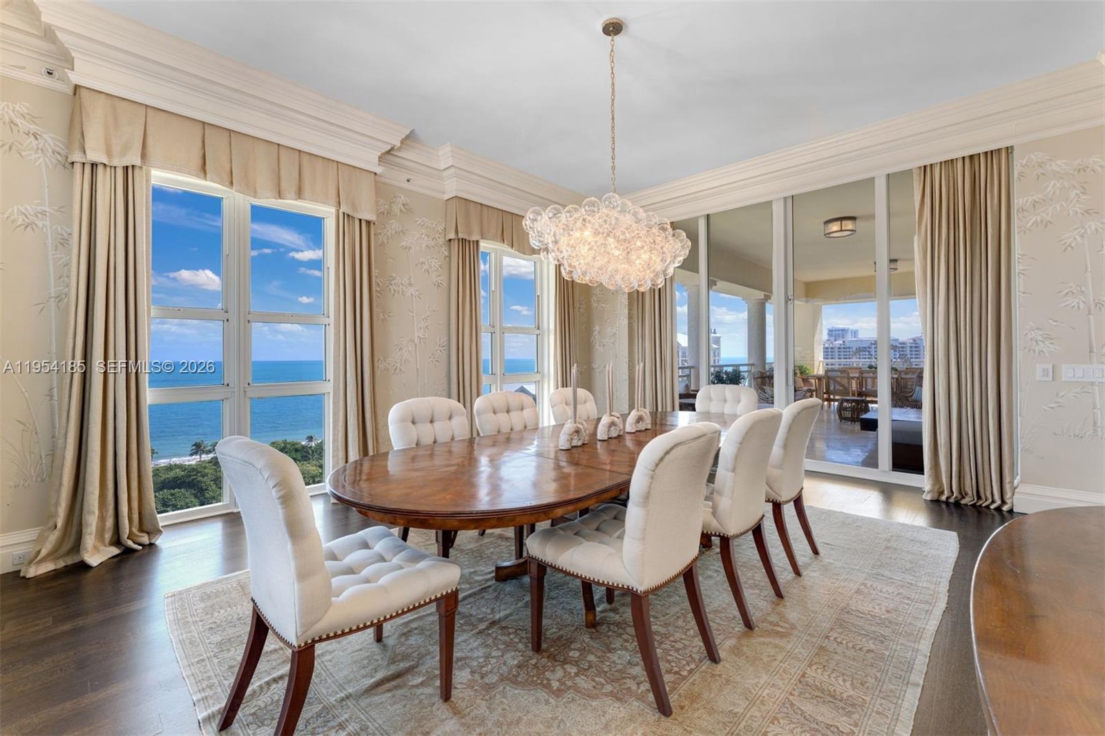 image Grand Bay Residences6