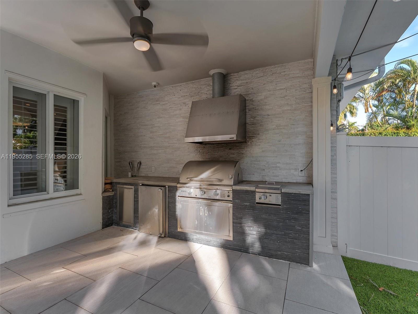 1254 Madison St Hollywood, FL 33019