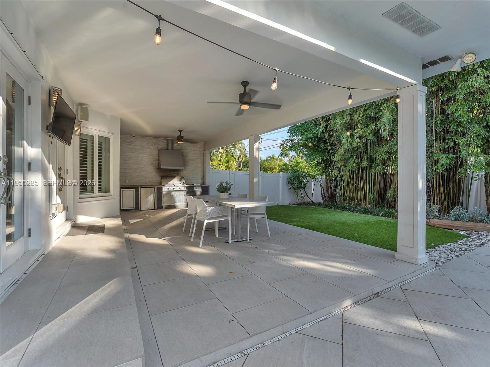 1254 Madison St Hollywood, FL 33019