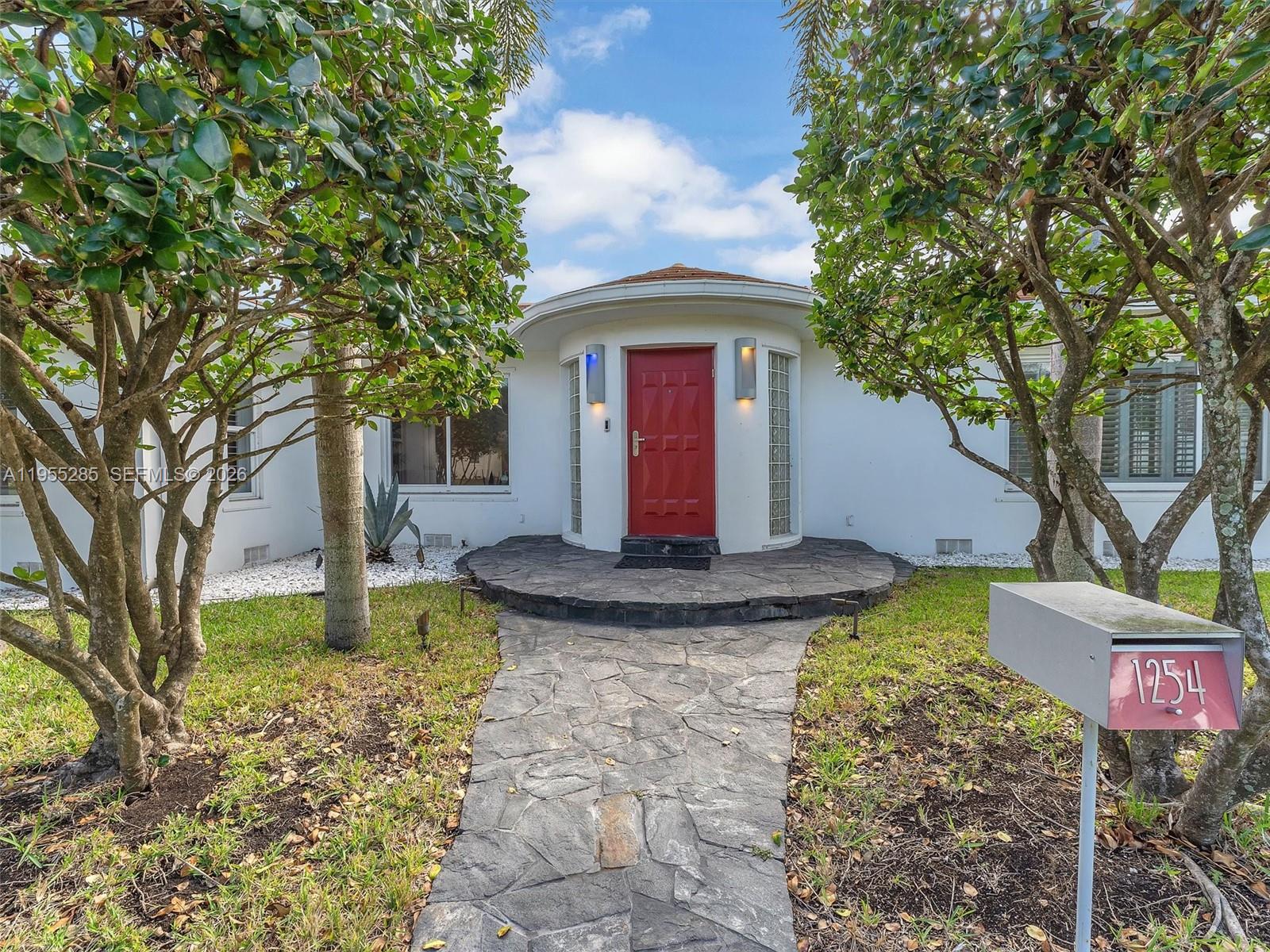 1254 Madison St Hollywood, FL 33019