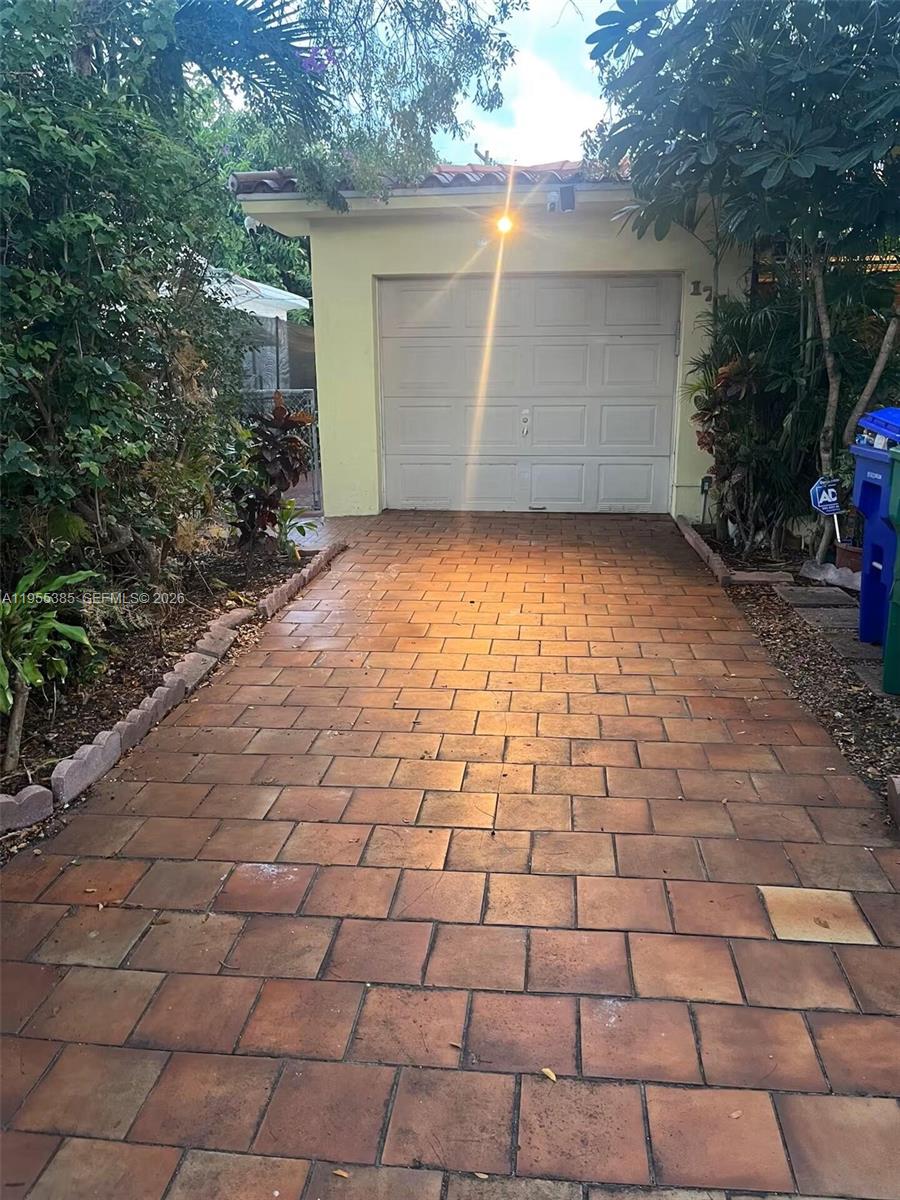 1712 SW 13th St Miami, FL 33145