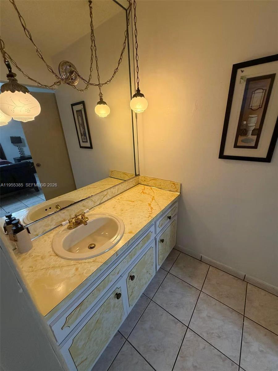 1712 SW 13th St Miami, FL 33145