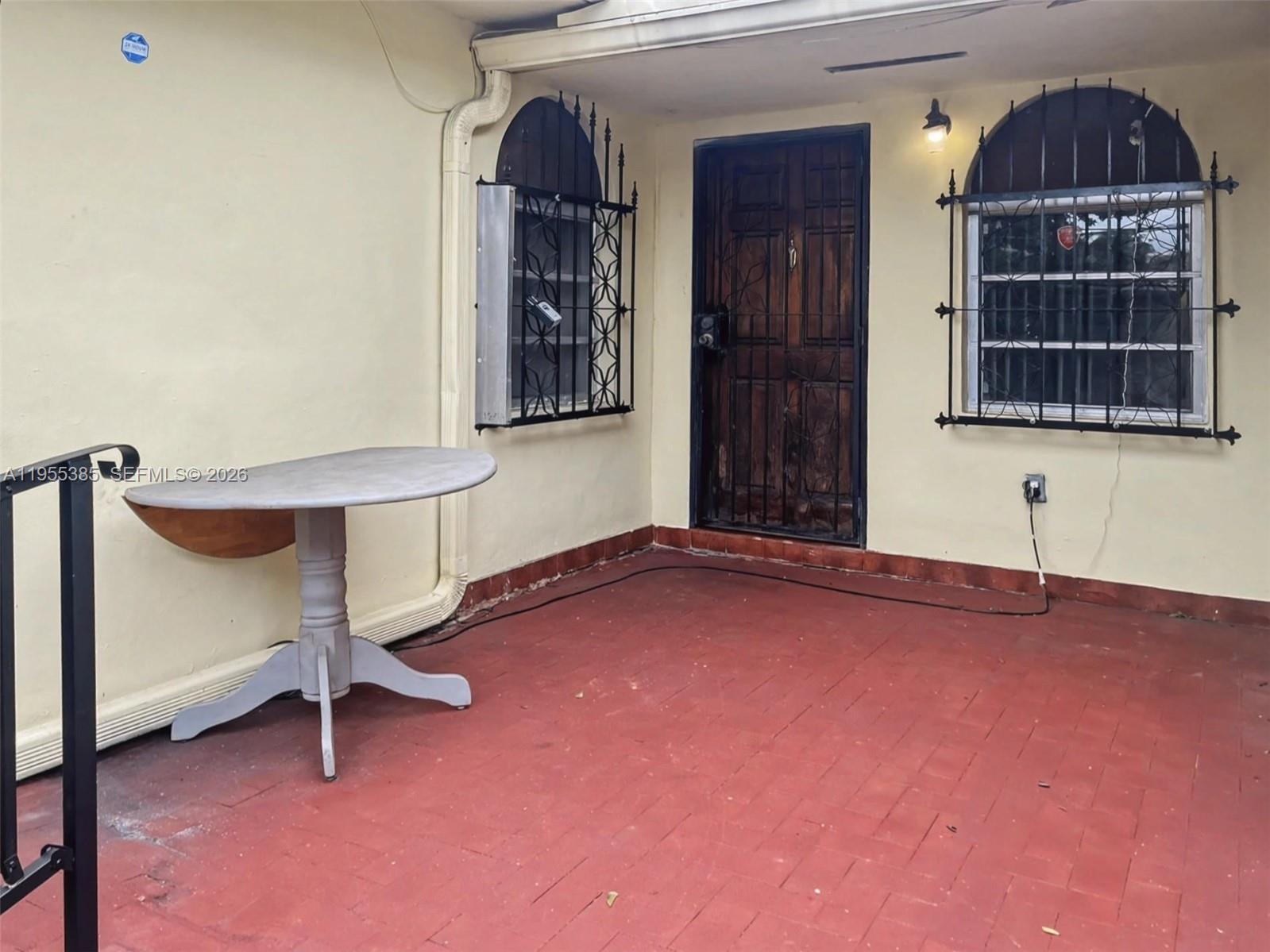 1712 SW 13th St Miami, FL 33145