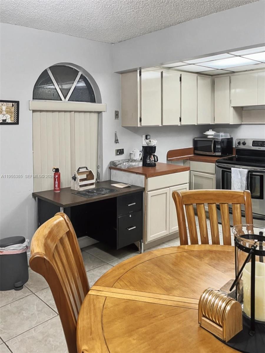 1712 SW 13th St Miami, FL 33145