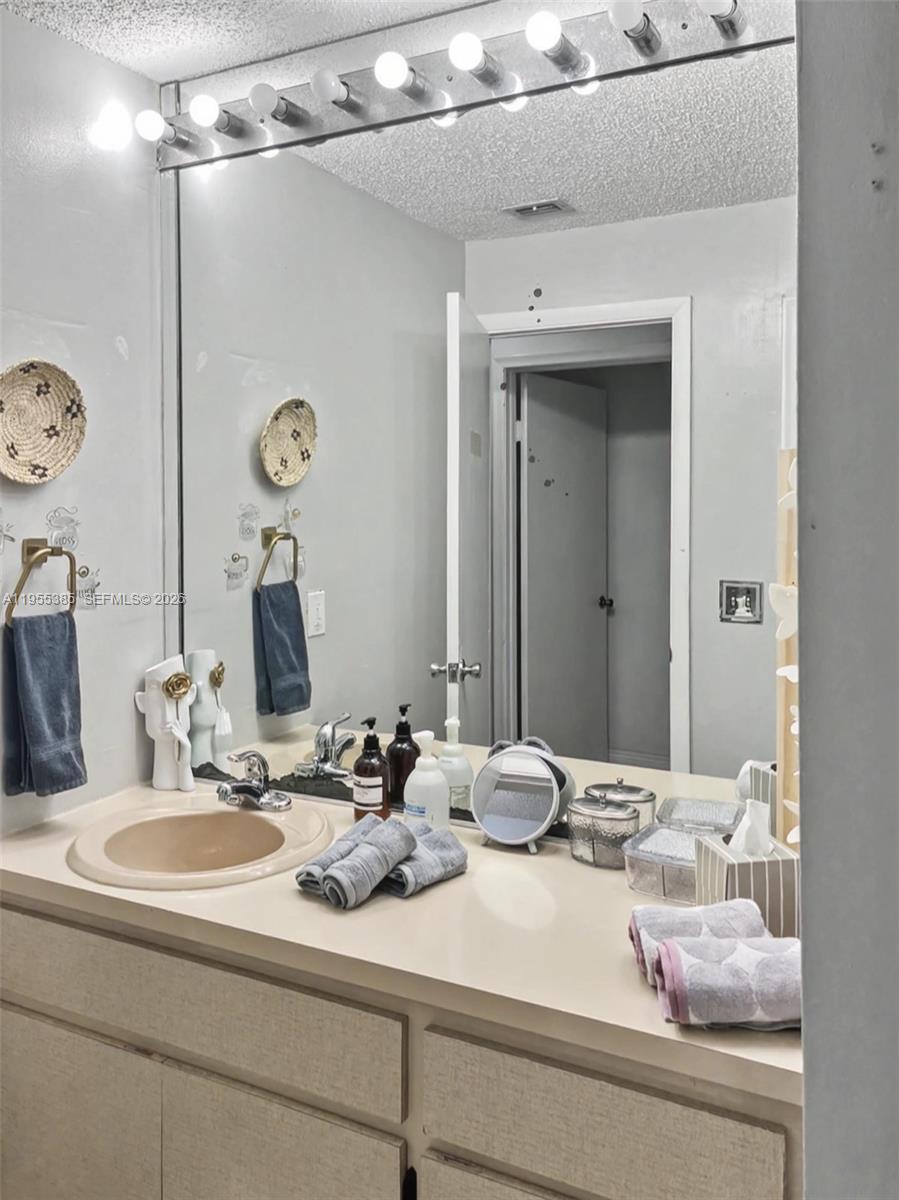 1712 SW 13th St Miami, FL 33145