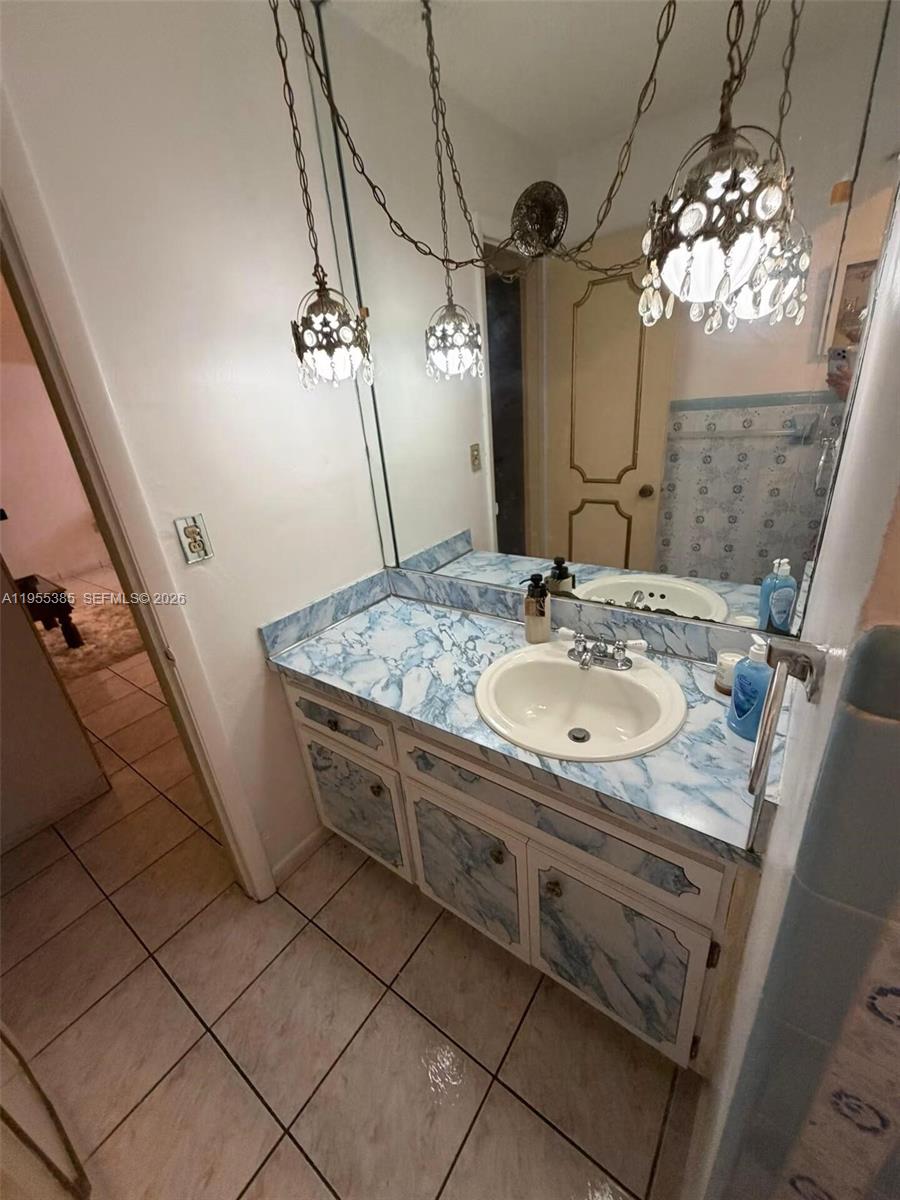 1712 SW 13th St Miami, FL 33145