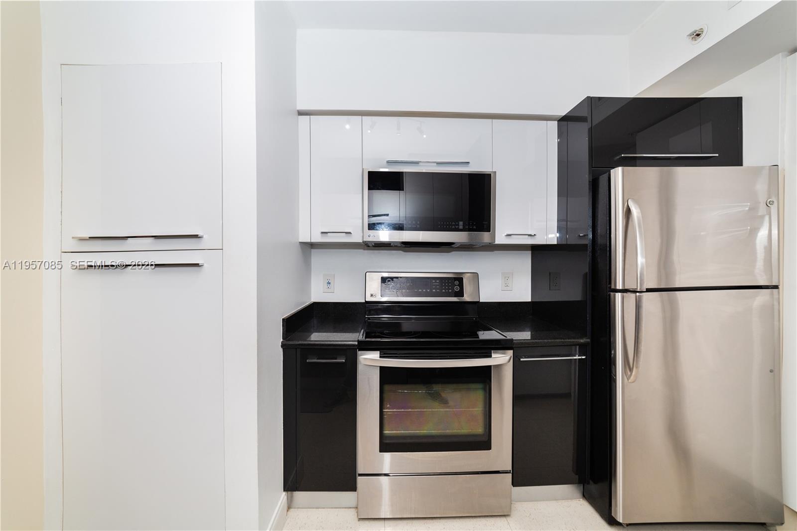 image Porto Bellagio Condo10