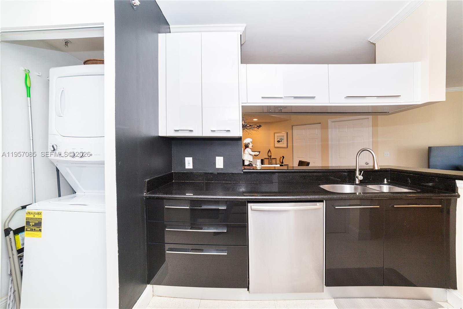 image Porto Bellagio Condo23