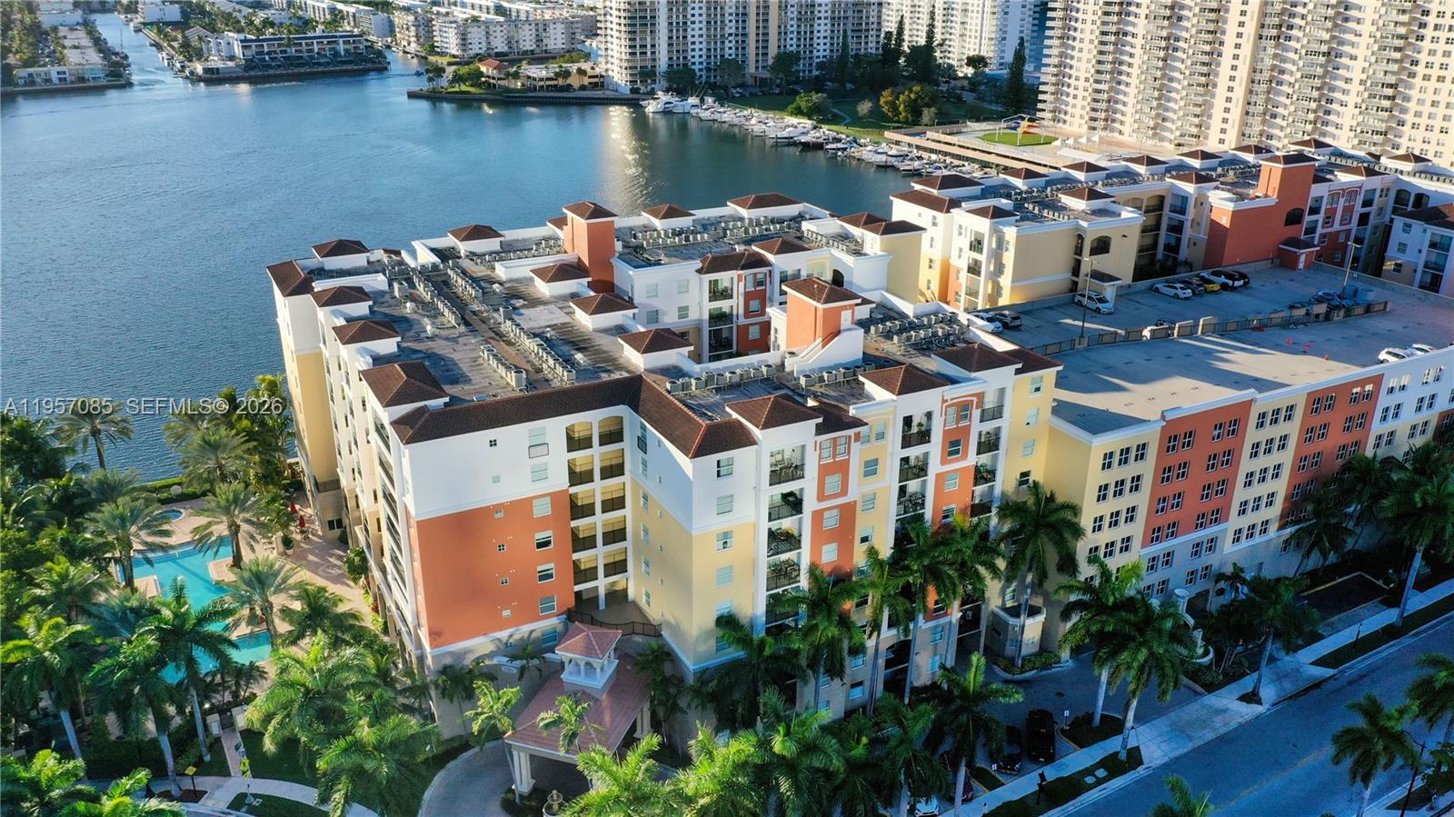 image Porto Bellagio Condo36