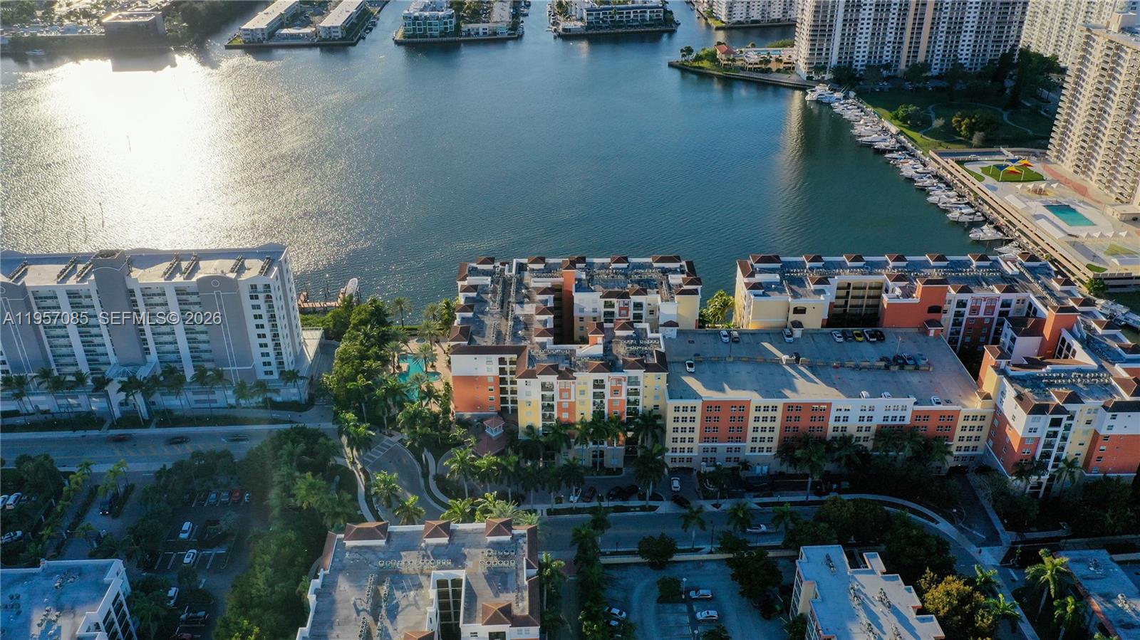 image Porto Bellagio Condo39