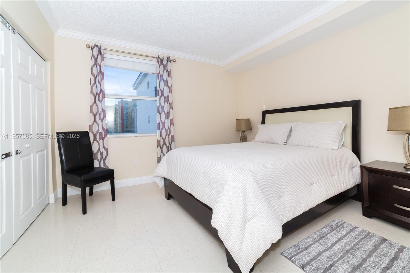 image Porto Bellagio Condo8