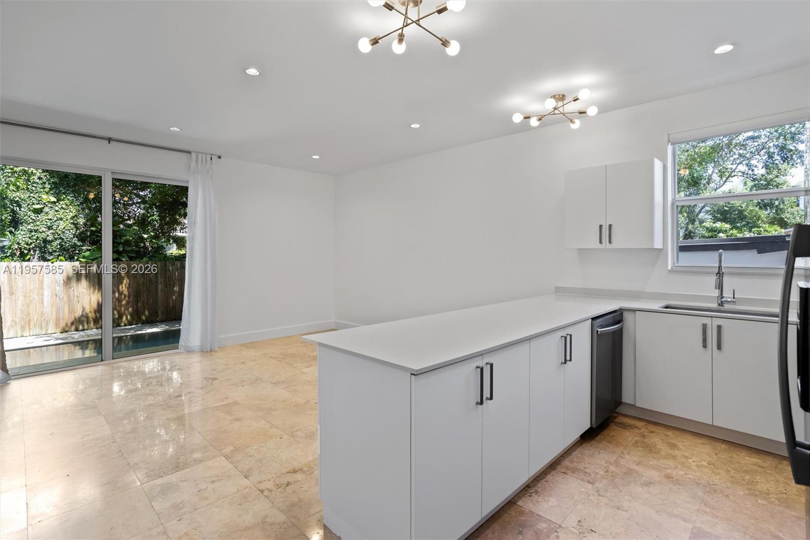 2784 SW 34th Ave Miami, FL 33133