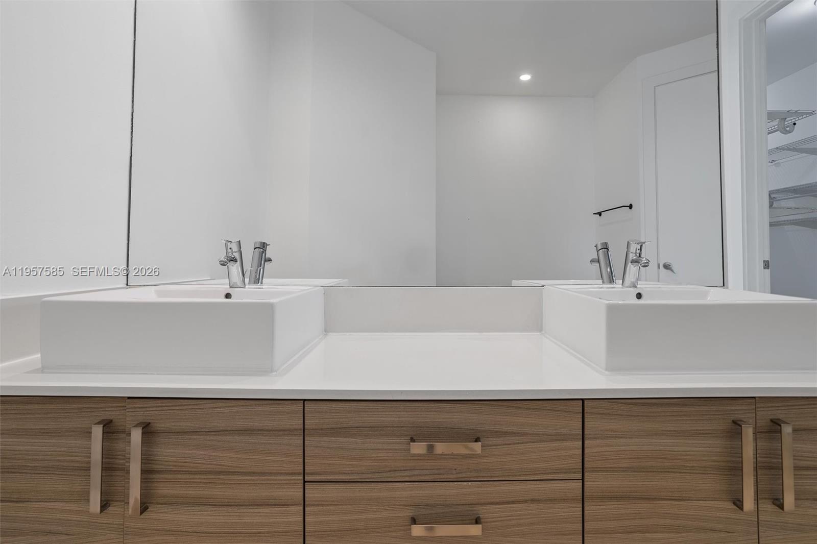 2784 SW 34th Ave Miami, FL 33133