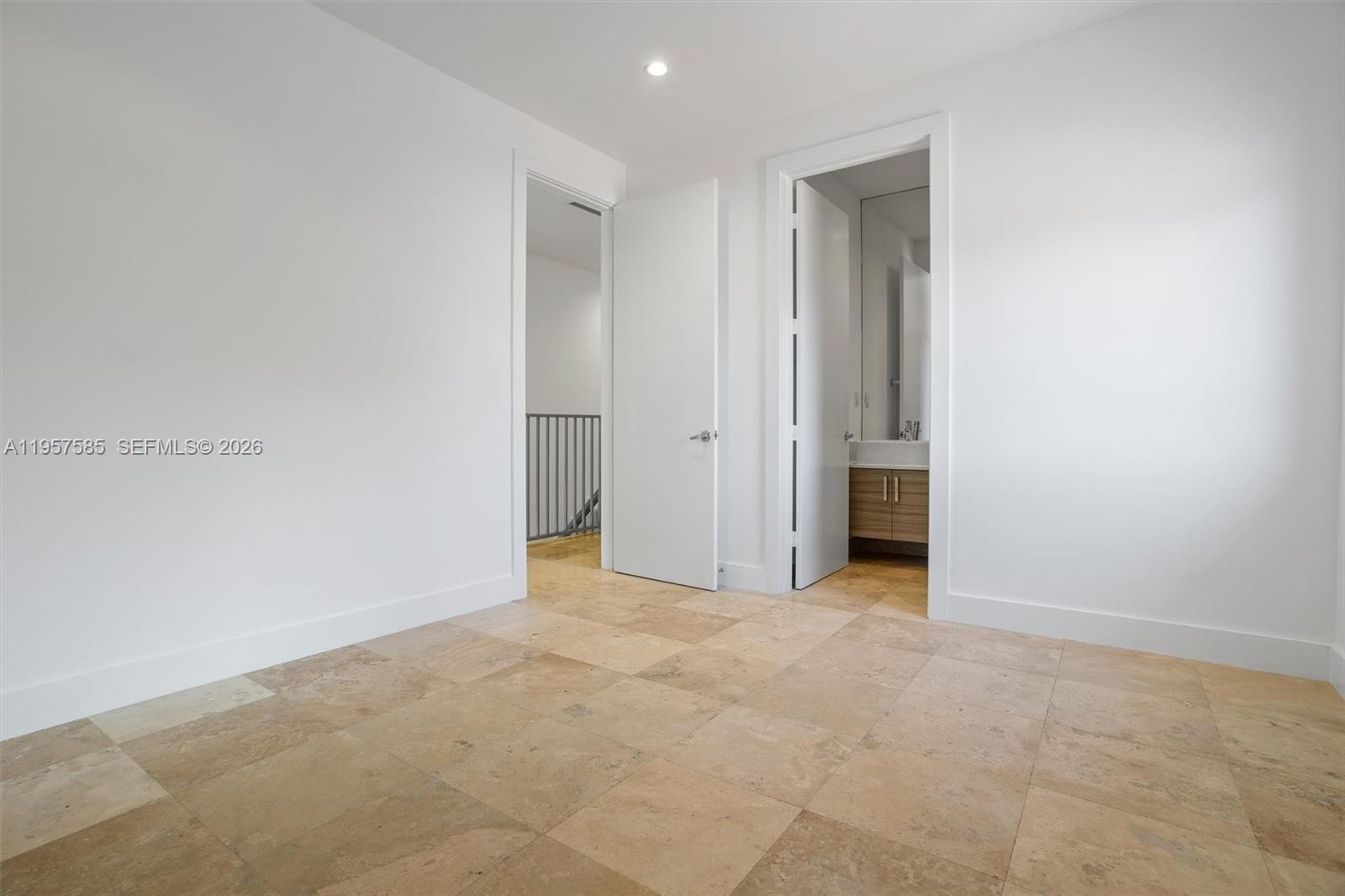 2784 SW 34th Ave Miami, FL 33133