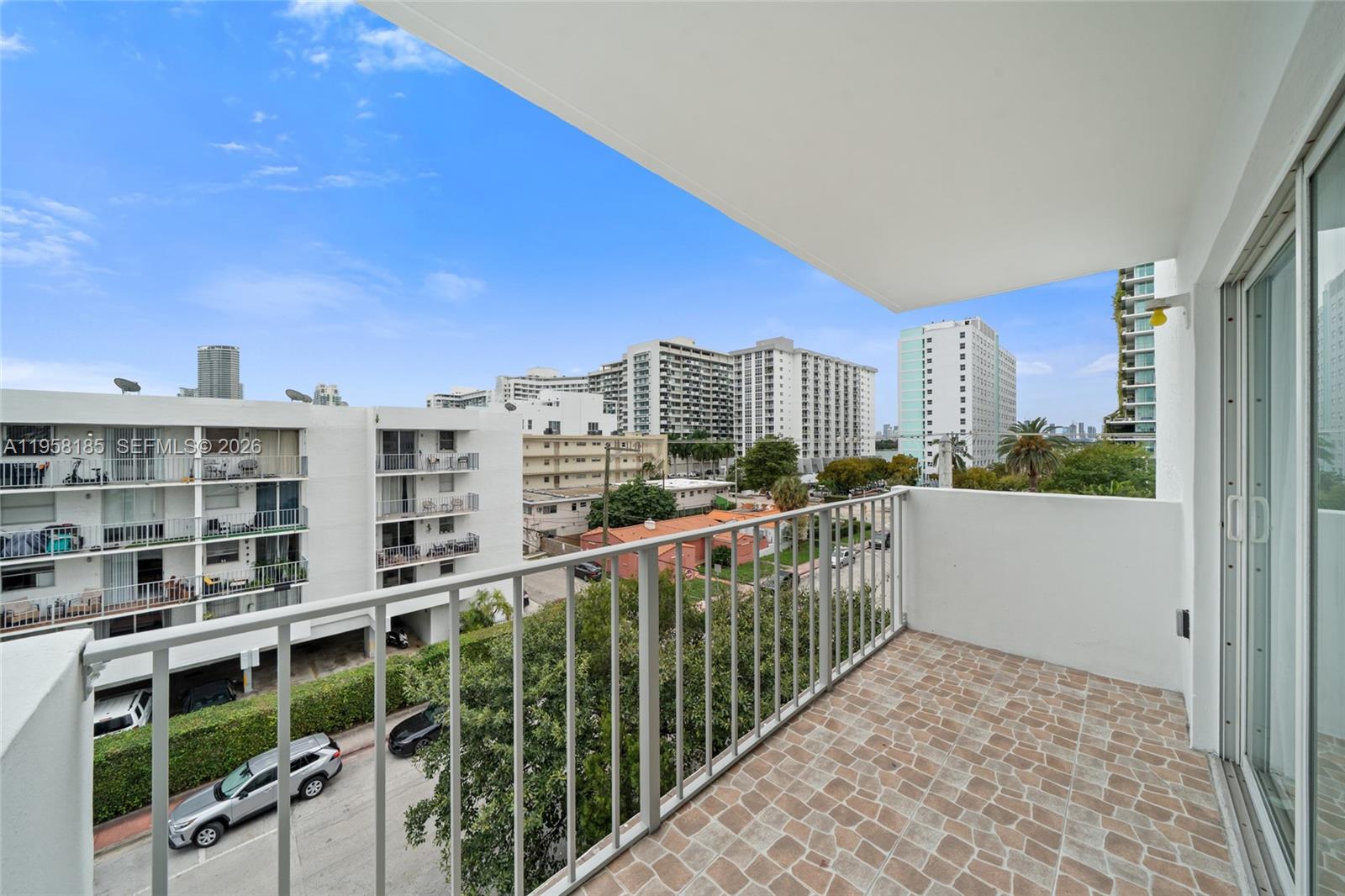 1300 Alton Rd #5D Miami Beach, FL 33139