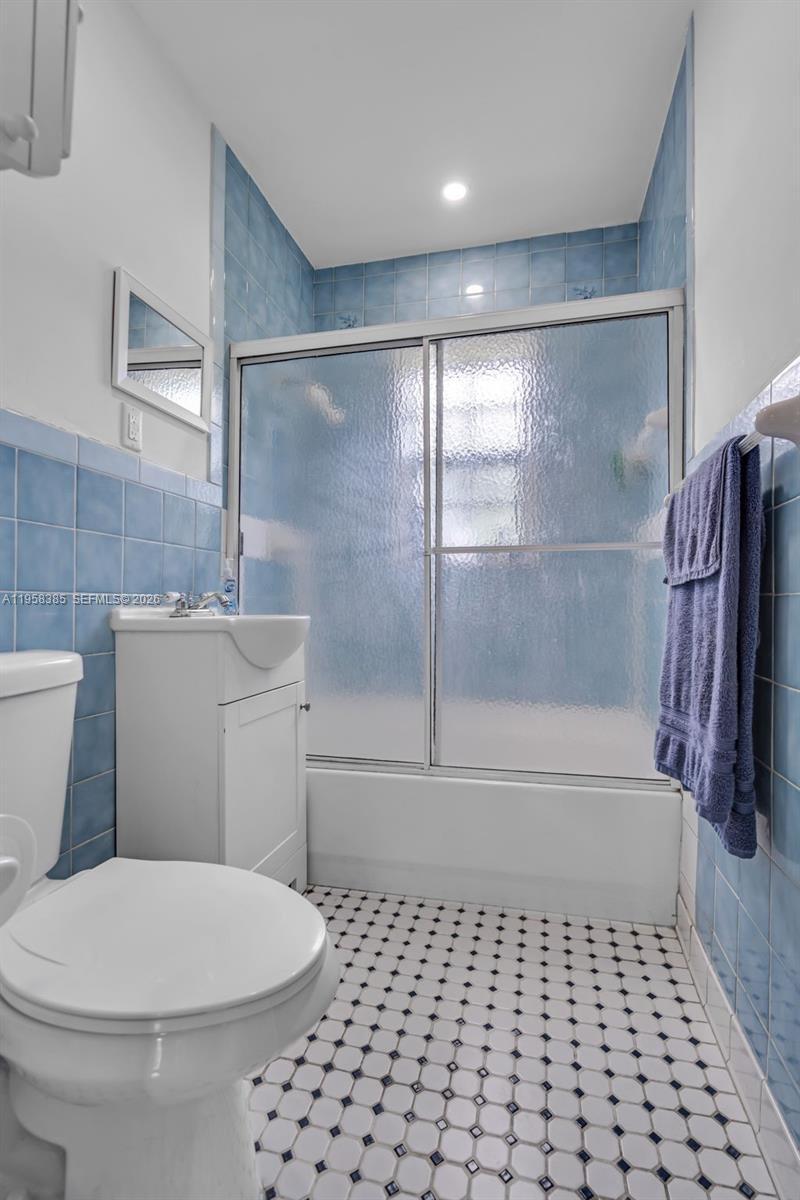 249 Carlisle Dr Miami Springs, FL 33166