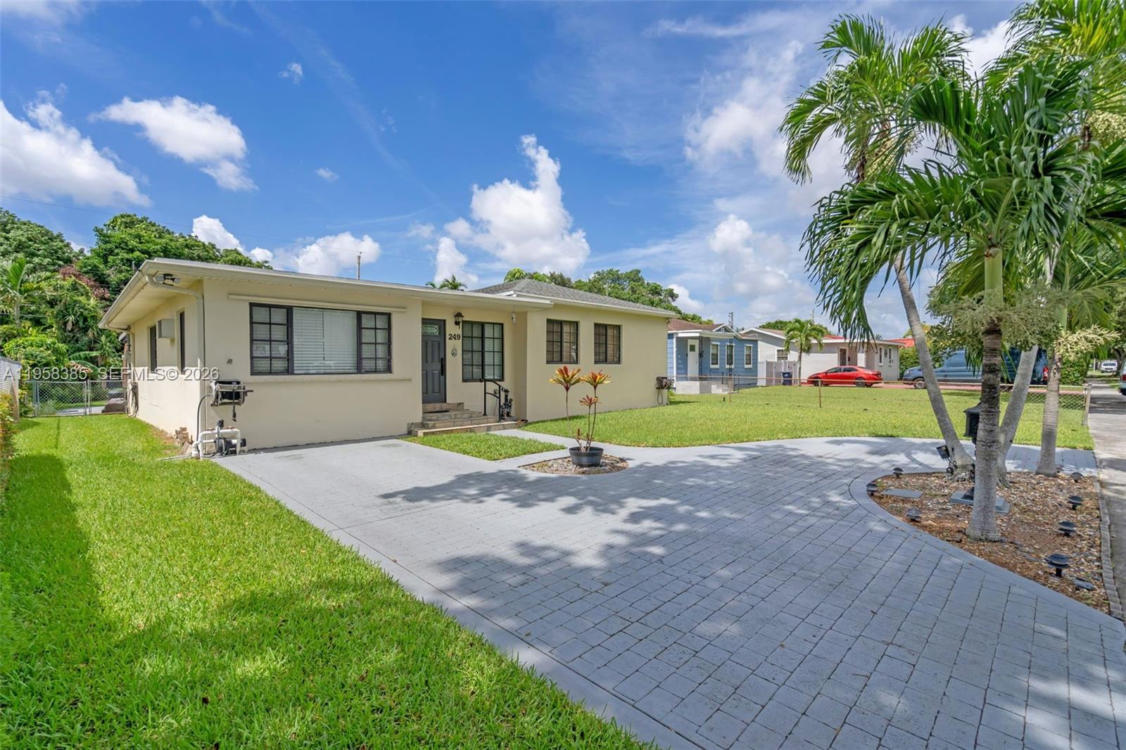 249 Carlisle Dr Miami Springs, FL 33166