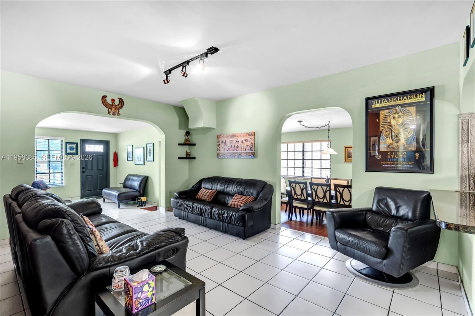 249 Carlisle Dr Miami Springs, FL 33166