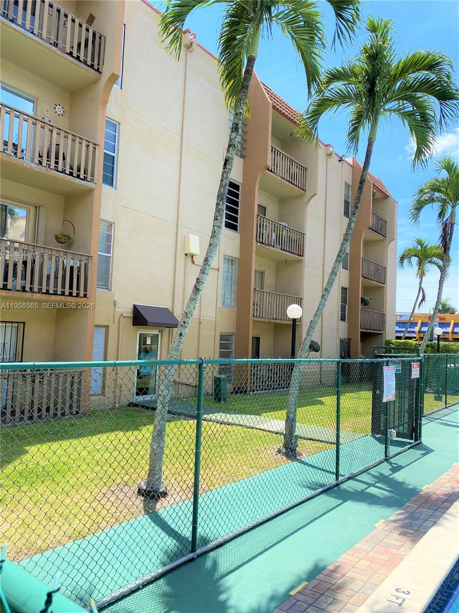 4715 NW 7th St #302-2