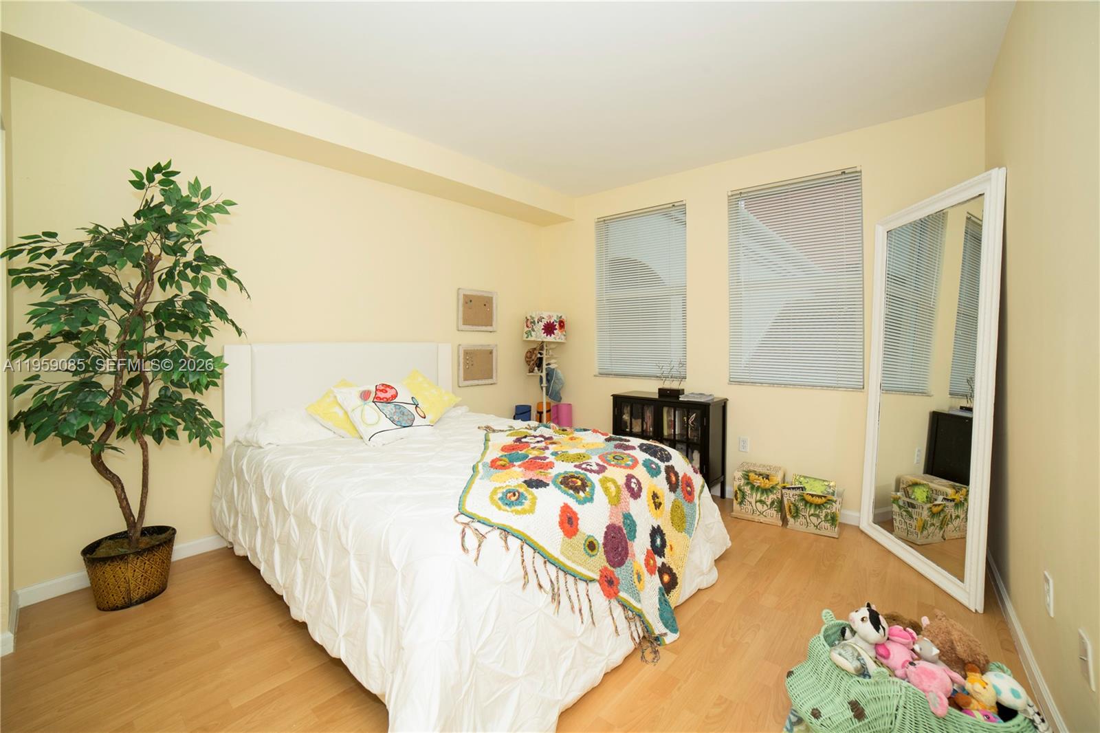 image Porto Bellagio Condo13