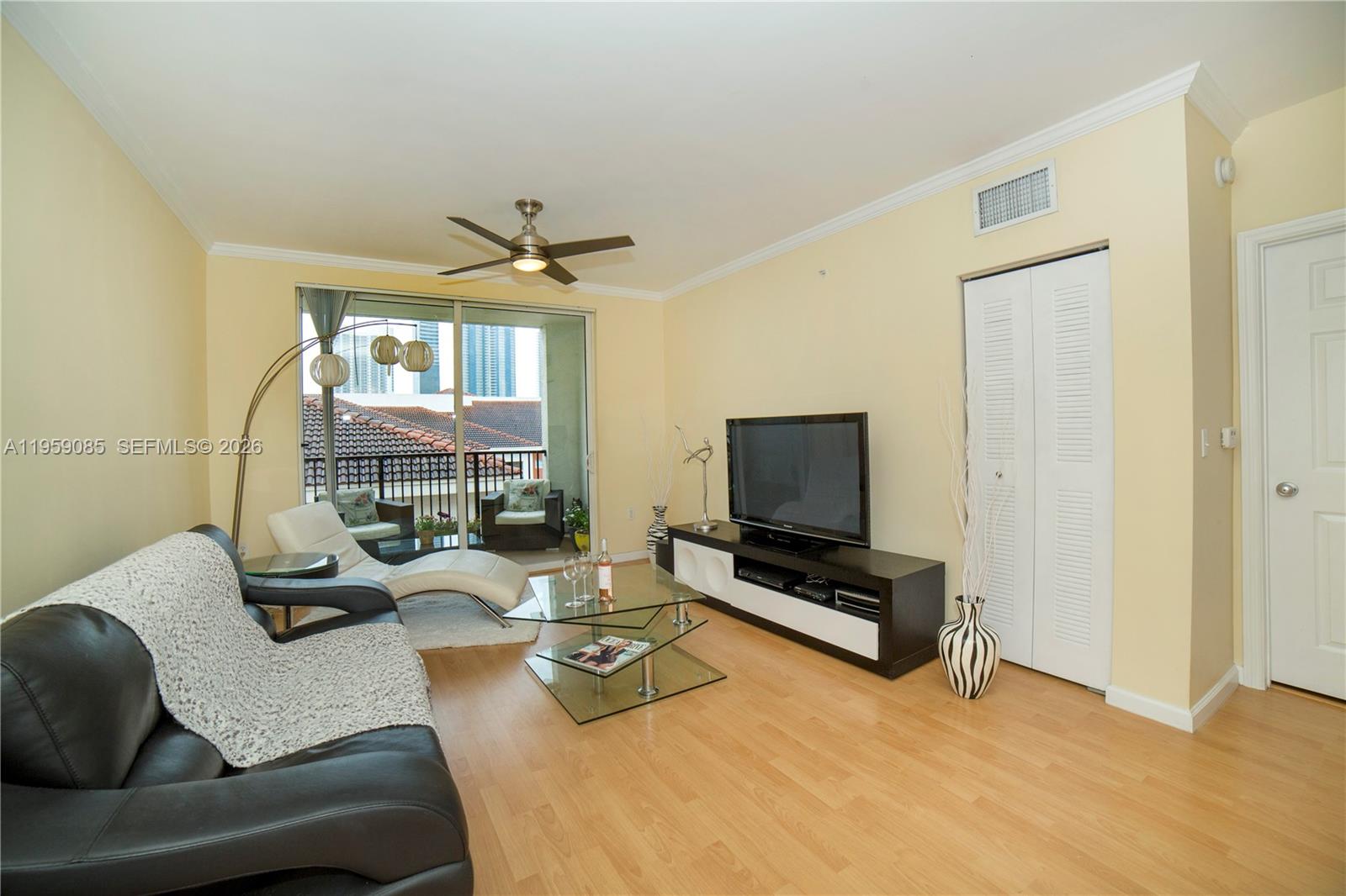 image Porto Bellagio Condo3